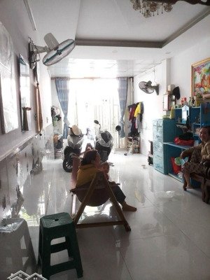 nhà riêng 1 trệt 2 lầu tại lê văn lương, 2,7 tỷ, 45m2 hàng hiếm chỉ hxh