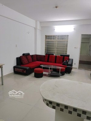 chính chủ cho thuê căn 2 pn, 1 wc, cc số 1 tôn thất thuyết, p1 q4. nhà sơn mới, đẹp. đủ nội thất