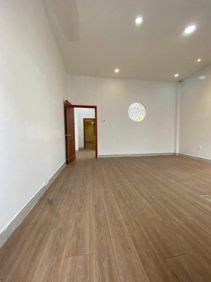 nhà mặt tiền 30 nguyễn đình chính p.15 phú nhuận