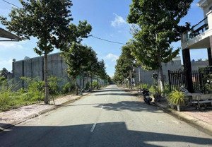 lô đất 300m2, đường n12, p.thới hòa, bến cát , gía chỉ 550 triệu, hạ tầng hoàn thiện, pháp lý sạch