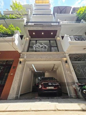 duy nhất!tòa nhà phân lô phú diễn,vỉa hè,oto tránh,kd,t.máy,dt:55mx5t,mt=4.5m,13ty, ở và kinh doanh