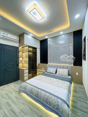 nhà 68 m2, chỉ 5 tỷ 950 , đường lâm thị hố, lh ngà nhà phố q 12