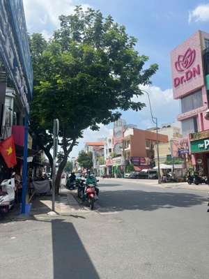 bán nhà lê văn sỹ quận 3, ngang 4.5m, 4 tầng, 6pn, 49m2, sổ vuông, ở/cho thuê, nhỉnh 6 tỷ