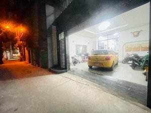 lê trọng tấn 100m, mt 6,5m ôtô 7 chỗ ngủ trong nhà. giá 30 tỷ .