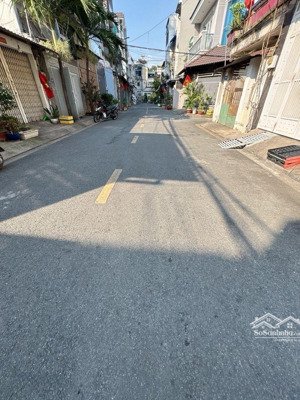 thoại ngọc hầu- tân phú- 61m2- 2 tầng hẻm 8m thẳng 1 trục thông- tiện kinh doanh- giá 7.2 tỷ tl