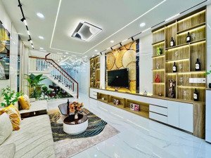 sang gấp nhà 1t2l hxh huỳnh văn bánh, phú nhuận, dt 65m2/ giá 9tỷ980, đang cho thuê 14tr/th, shr