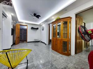 CHO THUÊ CĂN HỘ TẬP THỂ NGỌC KHÁNH, BA ĐÌNH, NHÀ ĐẸP FULL ĐỒ, SÂN ĐỂ Ô TÔ