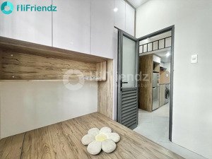 căn hộ studio , full nội thất , có hầm xe thang máy, gần cầu khánh hội ,đại học nguyễn tất thành q4