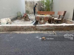 chính chủ gửi bán : mai lâm đông anh hn.
- diện tích : 43,4m2 .( đất nở hậu ) giá 4,850 tỷ.