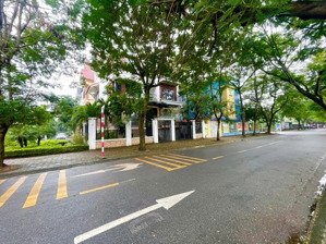 phân lô, vỉa hè, bt, khu cb tw đảng, sài đồng, phúc đồng, lb, dt m, 5 t, mt 8 m, giá 33 tỷ 8