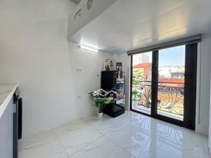 bóc tem ccmn mới full nội thất mới. máy giặt riêng tại lương khánh thiện