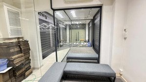 mặt bằng kinh doanh, quận 1, đã hoàng thiện chuyển vào hoạt động ngay - 40m2