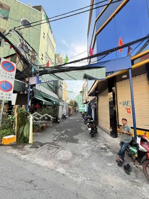 hẻm xe hơi 8m nhựa út tịch, p4, tb, 3.5x13m, 3pn, cách mặt phố chỉ 4-5 căn, hẻm sang trọng đẳng cấp