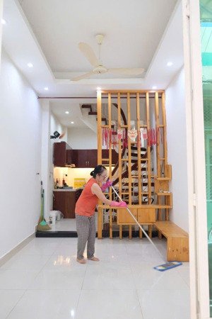 (5.88 tỷ tl) nhà 1 sẹc cao đạt, sau lưng mặt tiền, 2 lầu, 3m x 8,5m..!