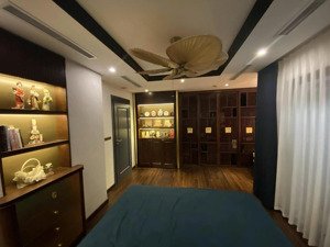 bán nhà mặt phố nguyễn đình thi 90m2 xây 6 tầng, mặt tiền 5m, giá bán nhỉnh 90 tỷ.