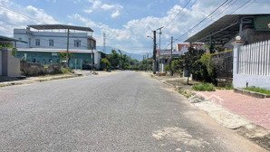 bán đất suối tân vị trí đẹp dt 126m2 full thổ, nền cao ráo, gần kcn suối dầu, giá siêu rẻ, 1ty750