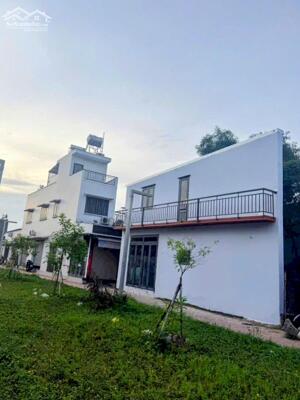 Nhà cấp 4 SHR mặt tiền đường N12-KP6-Hóc Môn.Dt 10,1x3,7~18m2~2 tấm~1,68ty