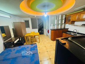 phòng cho thuê khu dân cư trung sơn: 27 m2, full nội thất, lấu 1, không chung chủ. 5,5 triệu/tháng