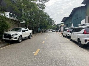 bán đất phố giang biên ~140m2, mt 6,6m giá 16.5 tỷ - đường ôtô rộng - gần vin và đô thị việt hưng