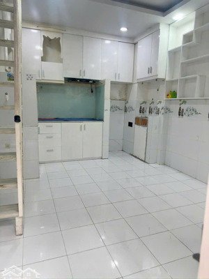 bán nhà 3 tầng btct , đinh tiên hoàng , quận bình thạnh