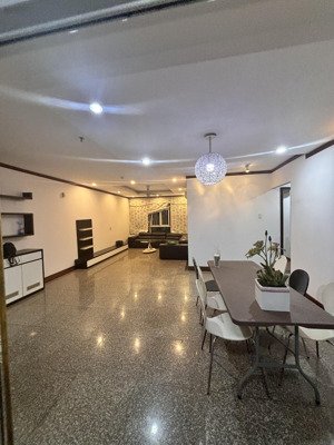 bán căn hộ giai việt 150m2 3pn sổ hồng công chứng ngay 6tỷ2. lh 