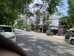 siêu phẩm góc 2mt 245m2 ngang 11m ngay đường 30/4- trung tâm hải châu. giá nhỉnh 30 tỷ.