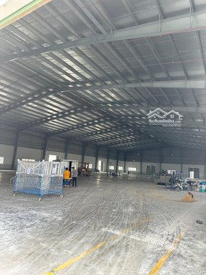 cho thuê xưởng sản xuất kho chứa hàng dt 8000m2, giá rẻ đức hòa long an