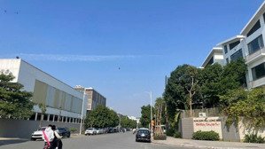 nhà dân xây gần trường quốc tế pháp, ngọc thụy, lb 70m2 x 4 tầng - gara ô tô, giá đầu tư tốt