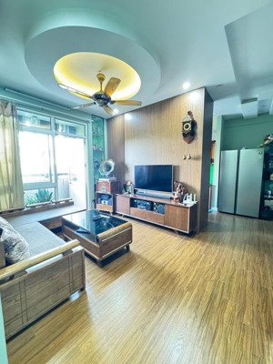 bán căn chung cư phùng khoang, nam từ liêm. căn góc thoáng sáng đã hoàn thiện đẹp 2 ngủ 1 vệ sinh.