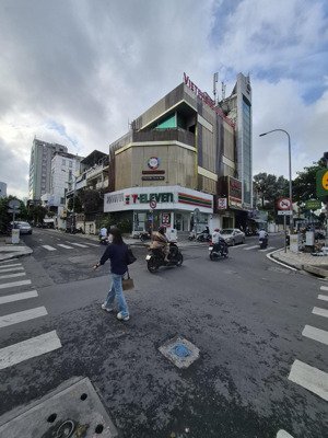 bán nhà góc 2mt ngã tư đường nguyễn văn thủ & phan kế bính