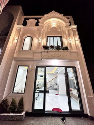 nhà 2 tầng kiệt ô tô hoàng quốc việt cách siêu thị aeon maill chỉ mất 1km