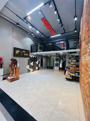 cho thuê nhà: trệt 3 lầu rộng 326m2 - nhà mới - góc 2 mặt tiền đ. nguyễn việt hồng - giá: 25 triệu