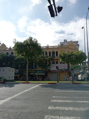 góc 2 mặt tiền tạ quang bửu, q8, 5x20m, 5 lầu, 17 phòng thuê 70tr, chỉ có 35.5 tỷ