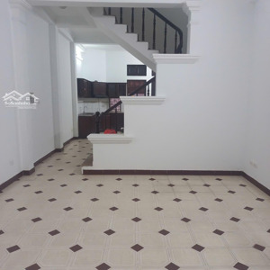 cho thuê lâu dài nhà khu định công làm văn phòng, nhà 3 tầng, dtsd 200 m2, giá thuê 17 tr/th