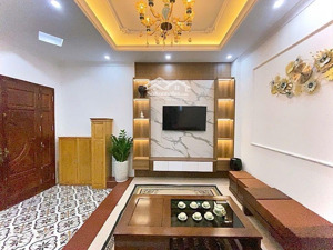 bán nhà dân xây cầu giấy 47m2, 4t, lô góc 2 thoáng, ở ngay, giá tốt có thương lượng.