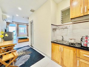 cho thuê phòng bancol + cửa sổ lớn ngay lê văn sỹ q3 gần chợ nguyễn văn trỗi - cầu kiệu 30m2