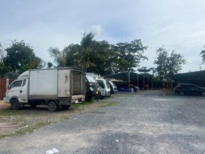 sang nhượng bãi giữ xe 2.000m đang hoạt động ổn định