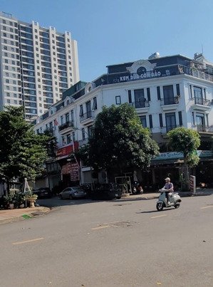 bán nhà mặt phố cửu việt (khu 31ha, trung tâm sầm uất nhất trâu quỳ) giá tốt, kinh doanh thuận tiện