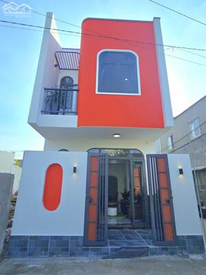 Bán Nhà Xây Mới Góc 2 Mặt tiền KDC 923 - Gần Chợ Nổi & Trường Mầm non