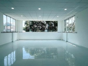 cho thuê văn phòng tại hoàng văn thụ - dt: 85m2