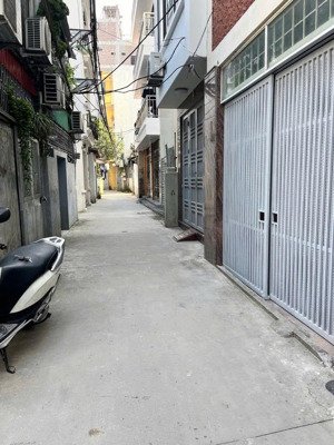 ngõ ô tô qua nhà - quay đầu nhà nguyễn đạo an 45m2 giá 8.88 tỷ hướng: tâ