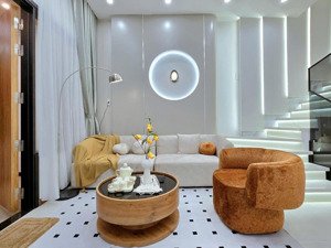 chào bán siêu phẩm nhà trung tâm kiệt 2,5m hoàng diệu giá tốt: 7 tỷ 6 nhà đẹp như hình, có hồ bơi