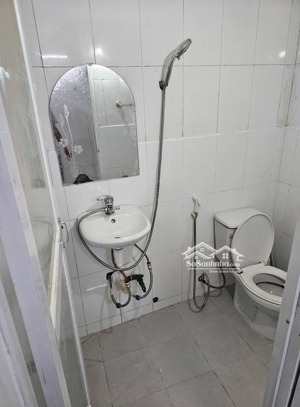 cho thuê nhà cấp 4 diện tích 30m2 có gác xép