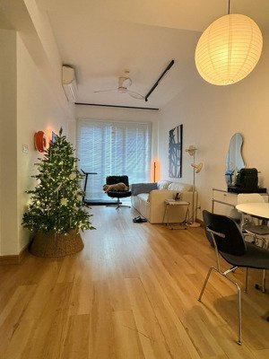 bán căn 63m2 view nội khu, nhà đẹp, đang chuẩn bị làm sổ