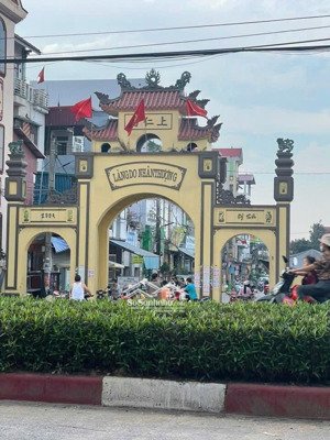 do thượng tiền phong _ mê linh _hà nội. dt:110m full cư_ đường thông ôtô tránh. mt= hậu 5 m