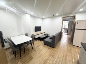 cho thuê căn hộ 2 phòng ngủ cao cấp tại 35 cát linh, đống đa oto đỗ cửa