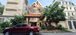 cho thuê villa sang trọng 8 phòng ngủ - nguyễn văn hưởng, phường thảo điền, quận 2