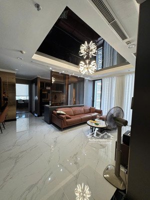 chính chủ uỷ quyền nhượng lại căn 3 ngủ góc tầng đẹp full nội thất mới giá 18.x tỷ