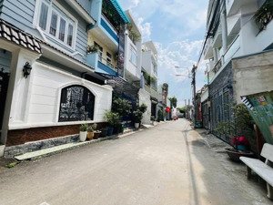 bán nhanh lô đất 75m2- đường xe hơi né nhau- gần phạm văn đồng- xây dựng 5 tầng- 6.6 tỷ