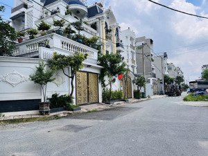 khu phân lô đồng bộ, đường 8m có lề - gần bệnh viện khu vực thủ đức -diện tích chuẩn đẹp xây nhà